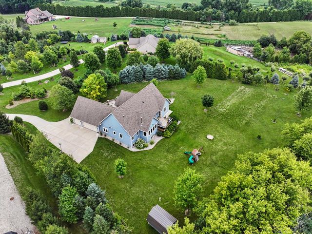 2635 Sunset ROAD, Port Washington, WI 53074