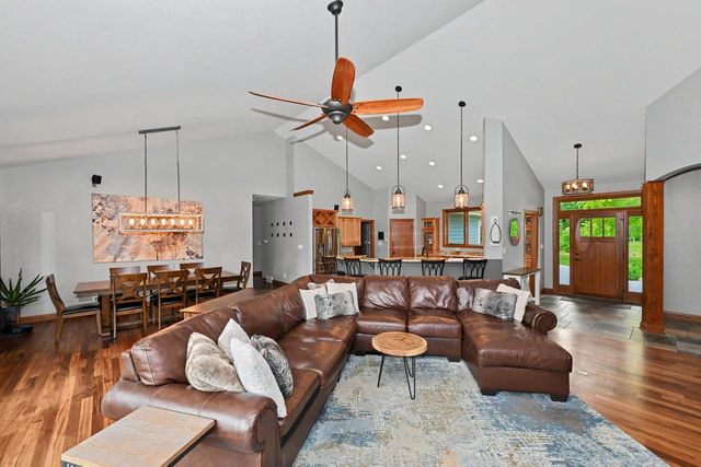 2635 Sunset ROAD, Port Washington, WI 53074