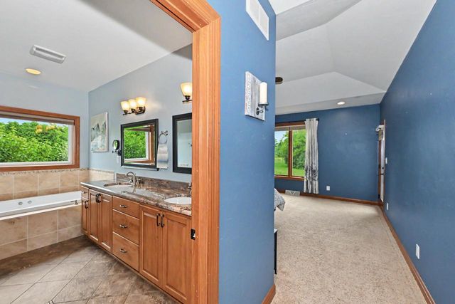 2635 Sunset ROAD, Port Washington, WI 53074