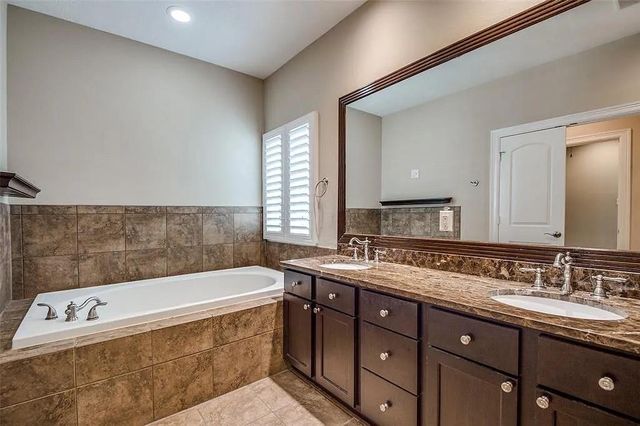 1126 Hempstead Villa Lane, Houston, TX 77008