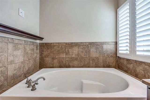 1126 Hempstead Villa Lane, Houston, TX 77008