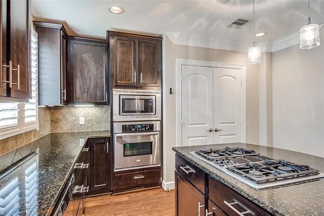 1126 Hempstead Villa Lane, Houston, TX 77008