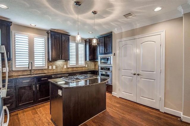1126 Hempstead Villa Lane, Houston, TX 77008