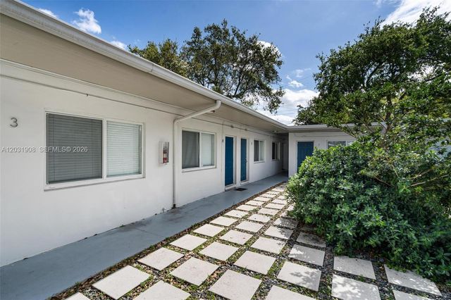 730 NE 128th St 7, North Miami, FL 33161