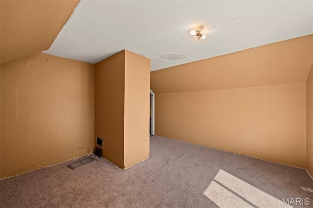 7025 Julian Avenue, University City, MO 63130