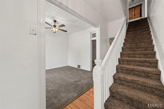 7025 Julian Avenue, University City, MO 63130