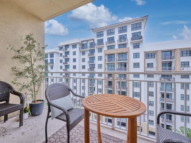 99 SE Mizner Boulevard Ph 35, Boca Raton, FL 33432
