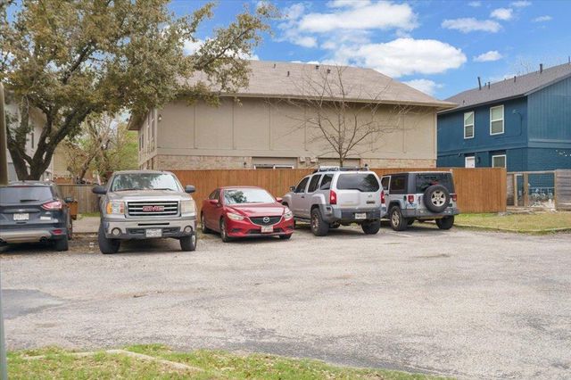 1313 Southport DR D, Austin, TX 78704