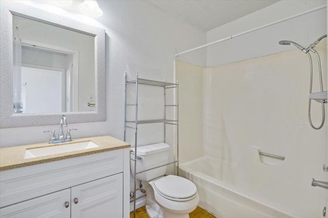 1313 Southport DR D, Austin, TX 78704