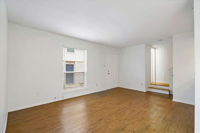 1313 Southport DR D, Austin, TX 78704