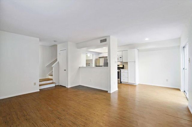 1313 Southport DR D, Austin, TX 78704