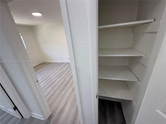 333 NW 2nd Ave 6, Hallandale Beach, FL 33009