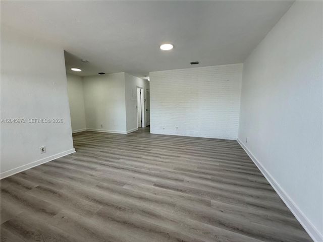 333 NW 2nd Ave 6, Hallandale Beach, FL 33009