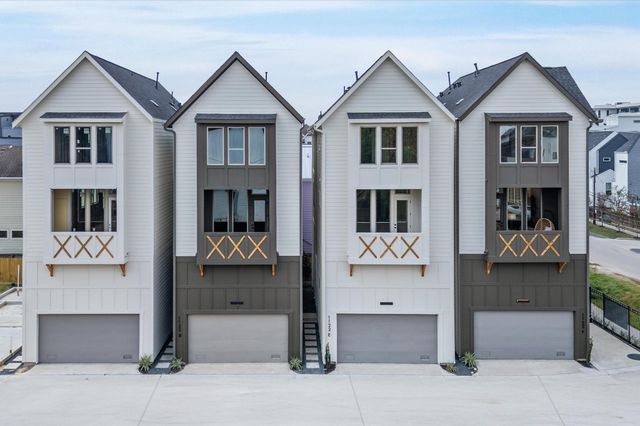 1122 W 17th Street C, Houston, TX 77008