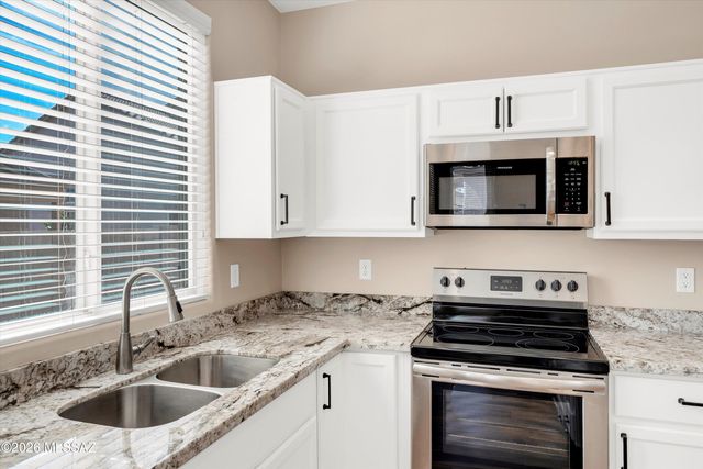 6390 E Koufax Lane, Tucson, AZ 85756