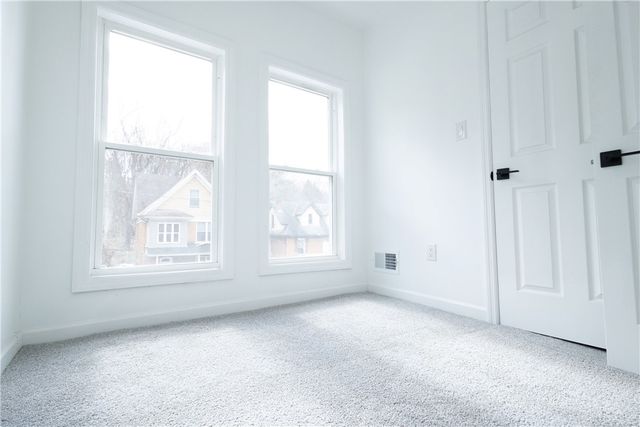 143 Orchard St, Aliquippa, PA 15001