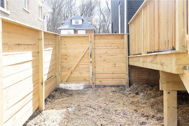 143 Orchard St, Aliquippa, PA 15001
