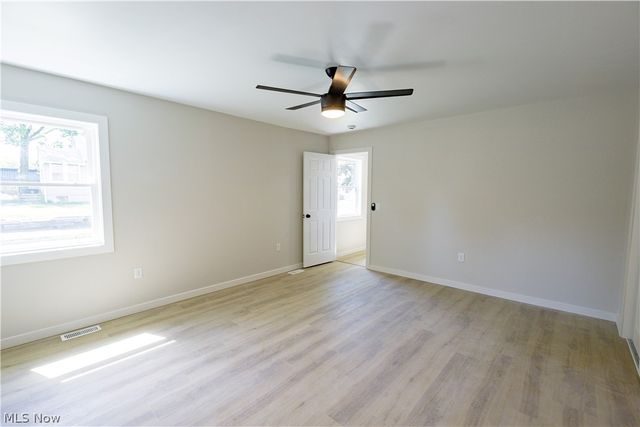 943 Erskine Avenue, Akron, OH 44306