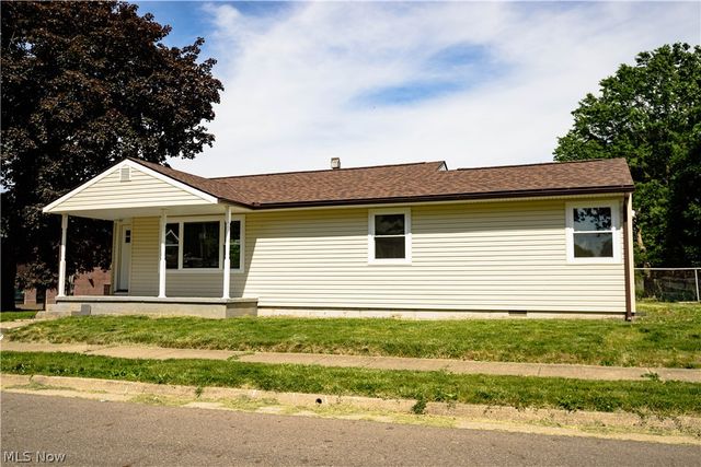 943 Erskine Avenue, Akron, OH 44306