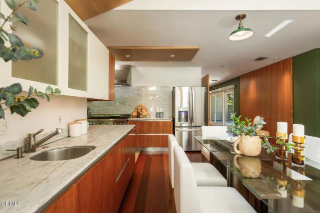 663 W California Boulevard, Pasadena, CA 91105