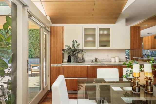 663 W California Boulevard, Pasadena, CA 91105