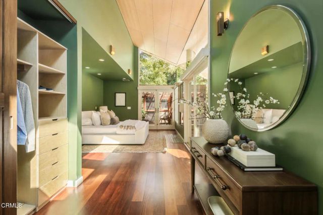663 W California Boulevard, Pasadena, CA 91105
