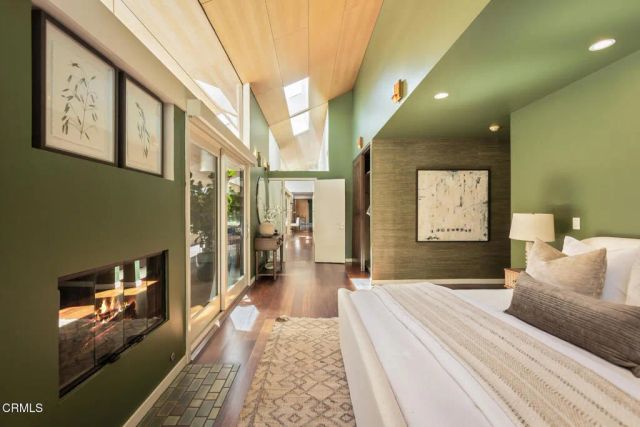 663 W California Boulevard, Pasadena, CA 91105