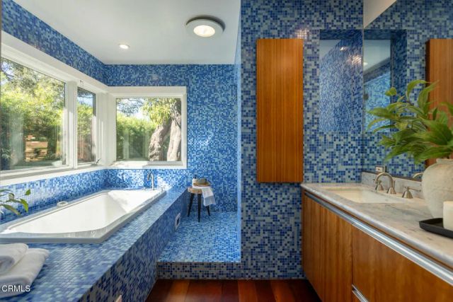 663 W California Boulevard, Pasadena, CA 91105