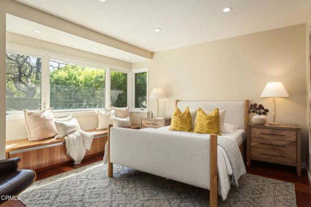 663 W California Boulevard, Pasadena, CA 91105