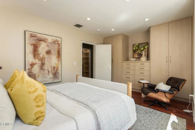 663 W California Boulevard, Pasadena, CA 91105