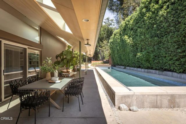663 W California Boulevard, Pasadena, CA 91105