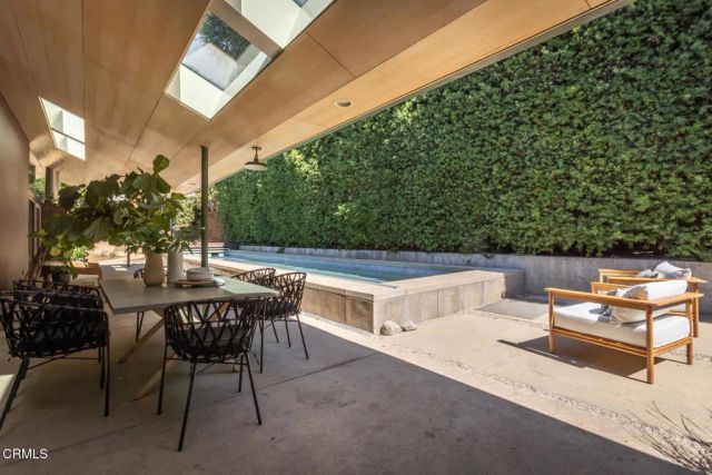 663 W California Boulevard, Pasadena, CA 91105