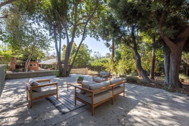 663 W California Boulevard, Pasadena, CA 91105