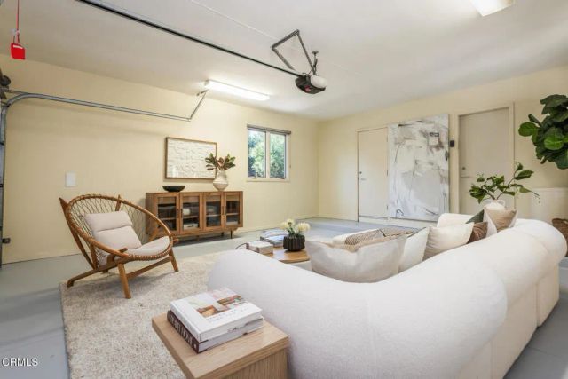 663 W California Boulevard, Pasadena, CA 91105