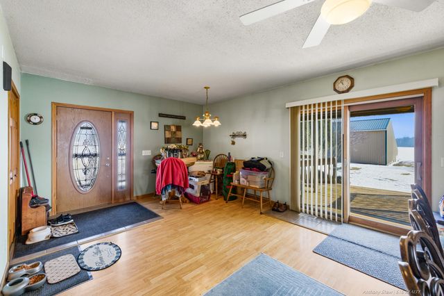 15960 Kenowa Avenue, Tyrone Twp, MI 49330