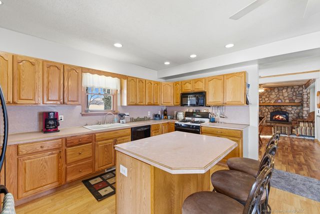 15960 Kenowa Avenue, Tyrone Twp, MI 49330