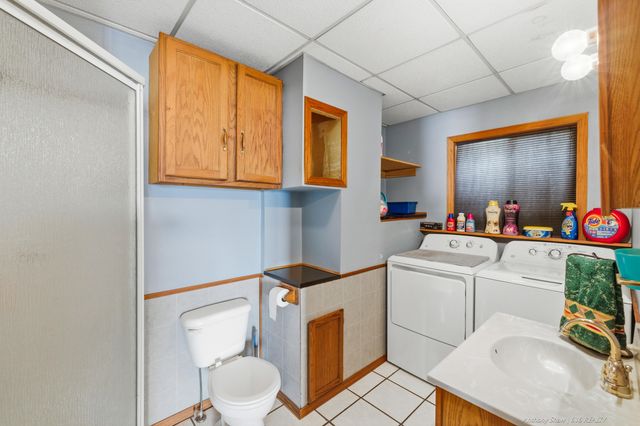 15960 Kenowa Avenue, Tyrone Twp, MI 49330