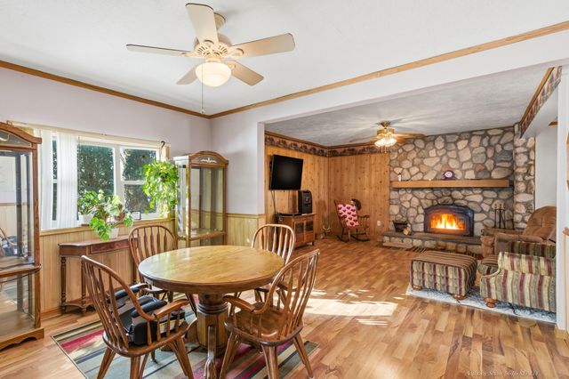 15960 Kenowa Avenue, Tyrone Twp, MI 49330