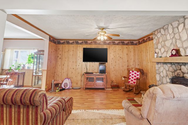 15960 Kenowa Avenue, Tyrone Twp, MI 49330