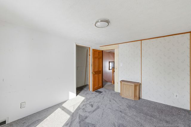 15960 Kenowa Avenue, Tyrone Twp, MI 49330