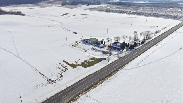 15960 Kenowa Avenue, Tyrone Twp, MI 49330