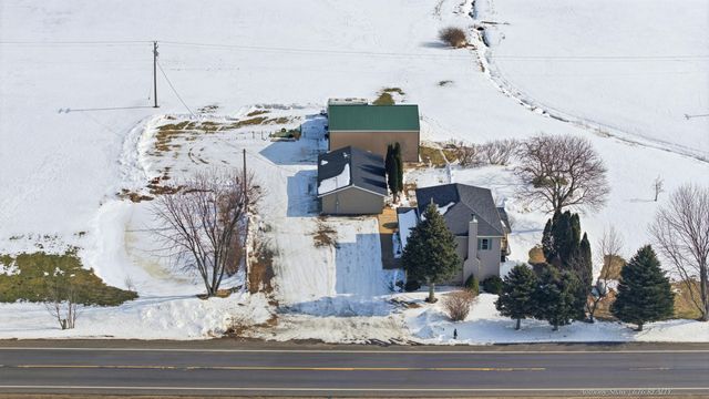 15960 Kenowa Avenue, Tyrone Twp, MI 49330