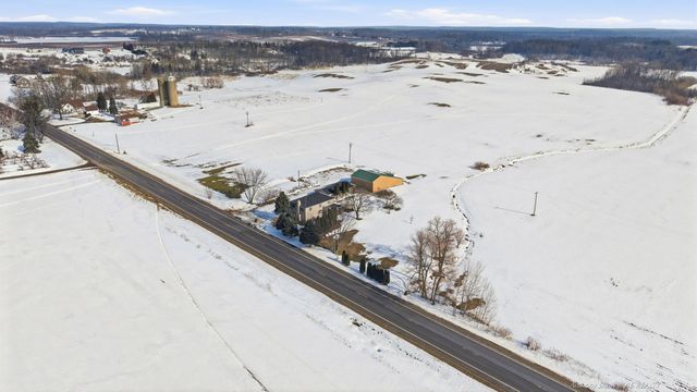 15960 Kenowa Avenue, Tyrone Twp, MI 49330