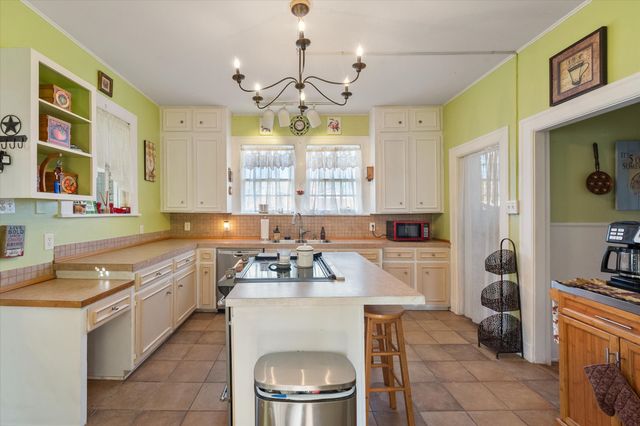 300 5th Street, Kerens, TX 75144