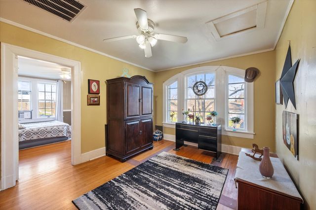 300 5th Street, Kerens, TX 75144