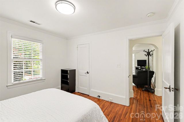 2001 Wood Dale Terrace, Charlotte, NC 28203