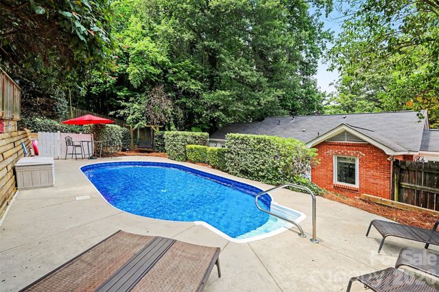 2001 Wood Dale Terrace, Charlotte, NC 28203