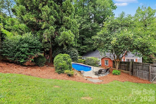 2001 Wood Dale Terrace, Charlotte, NC 28203