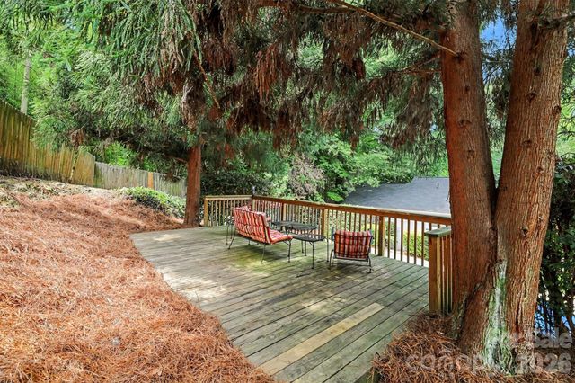 2001 Wood Dale Terrace, Charlotte, NC 28203