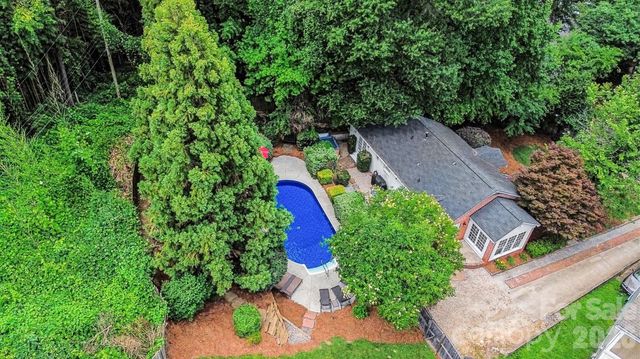 2001 Wood Dale Terrace, Charlotte, NC 28203